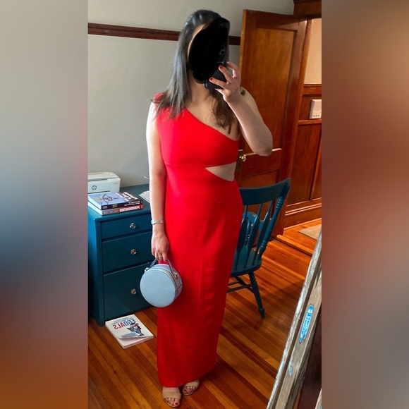 One shoulder red maxi Dress with thigh split and cutout - Picture 2 of 9